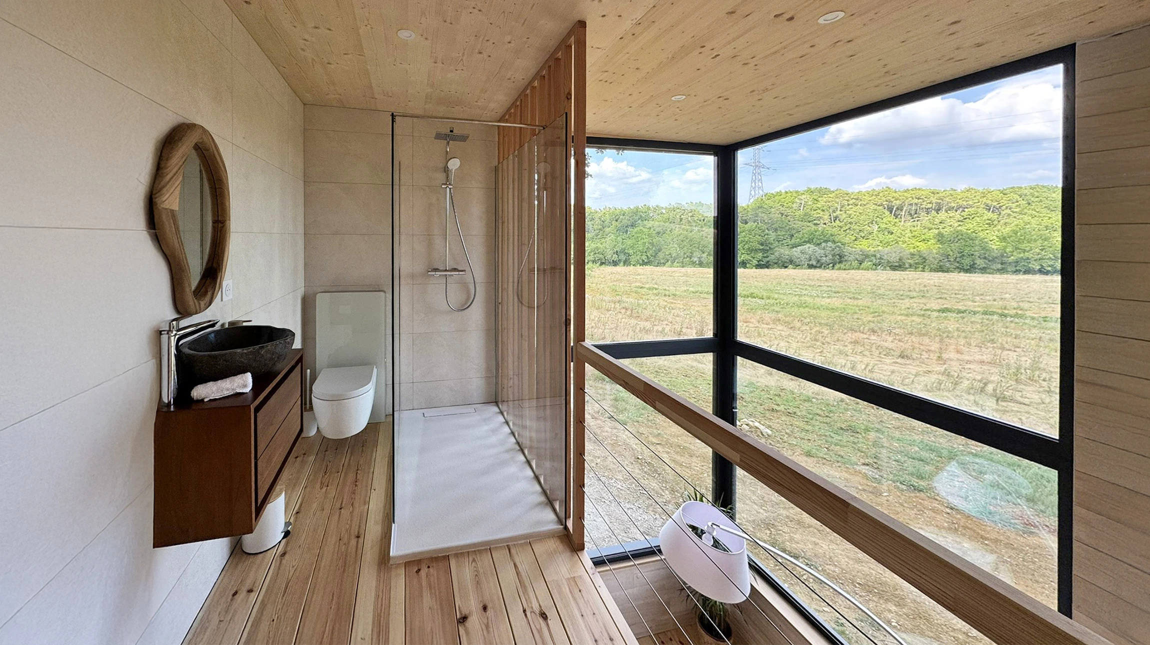 D&eacute;tail du rev&ecirc;tement de sol de coin avec moulage et finition complexes de la cime